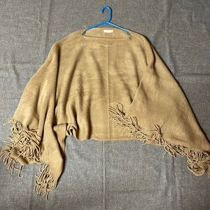 SHIRALEAH ROWAN KNIT PONCHO SHAWL, CAMEL
ONE SIZE